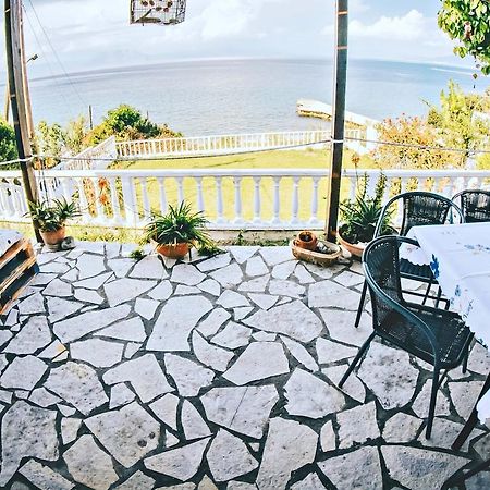 Villa Galanis By The Sea Niforeika Buitenkant foto