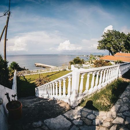 Villa Galanis By The Sea Niforeika Buitenkant foto