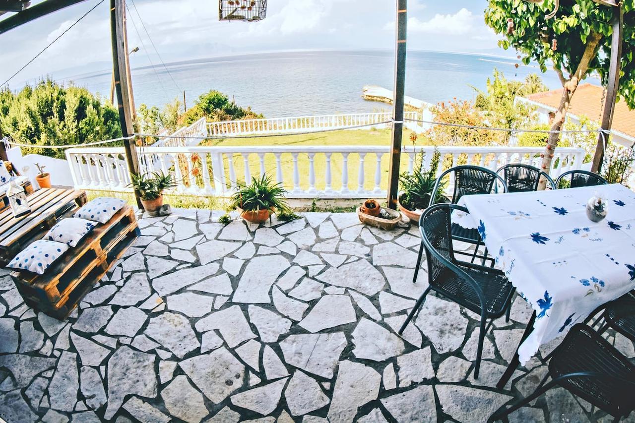 Villa Galanis By The Sea Niforeika Buitenkant foto